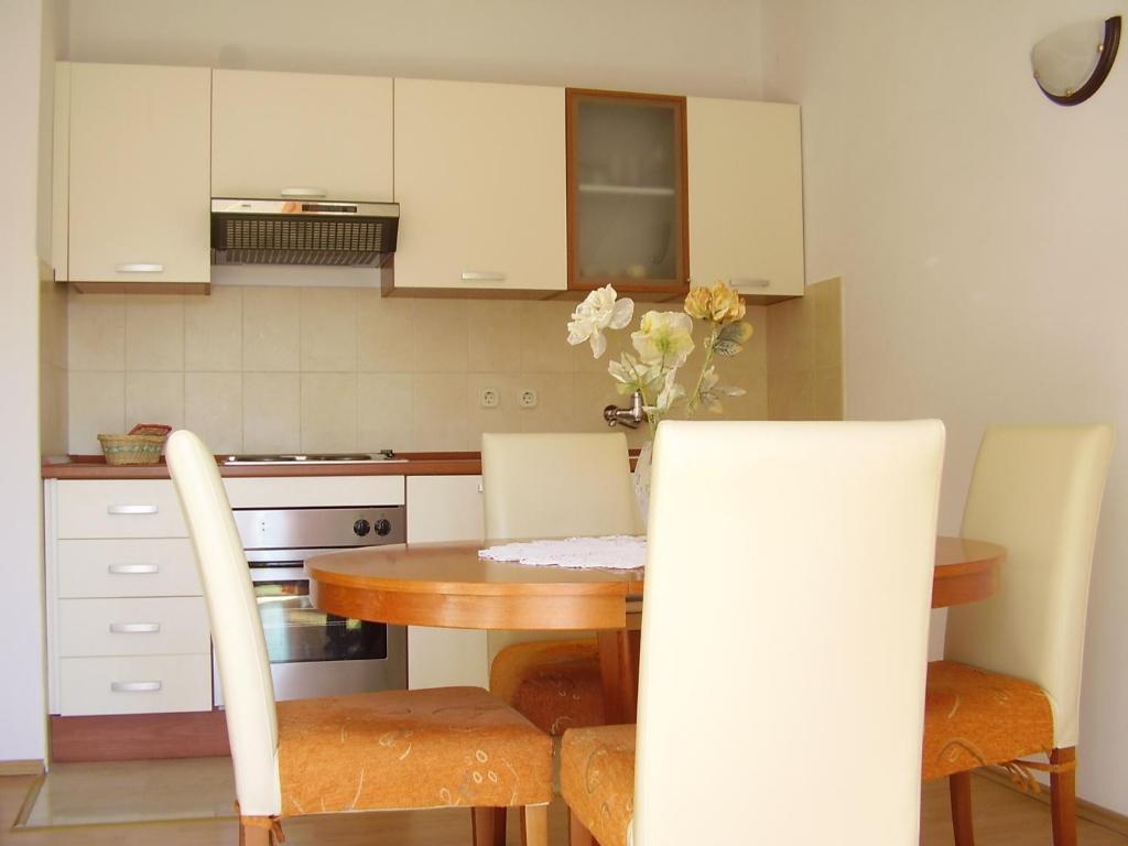Apartments Vlasic Ston Habitación foto